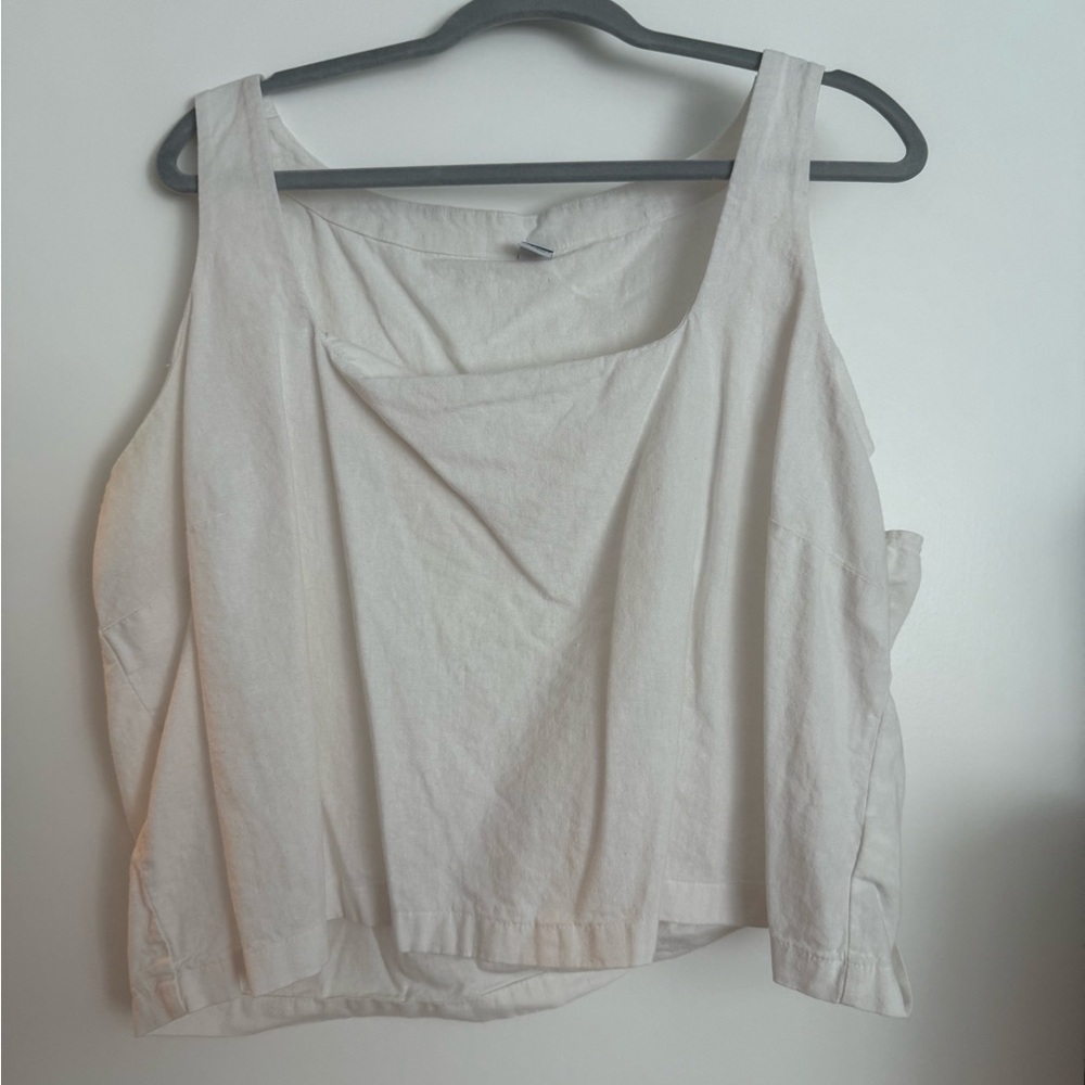 Old navy sleeveless linen blend crop top